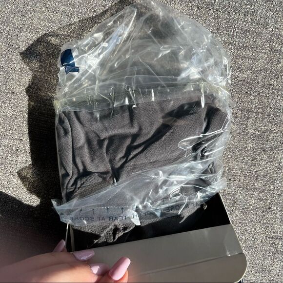 SIGVARIS Sheer Fashion Pantyhose 15-20 MmHg Size F - Charcoal - Picture 5 of 6